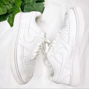 Nike laced white low top sneakers